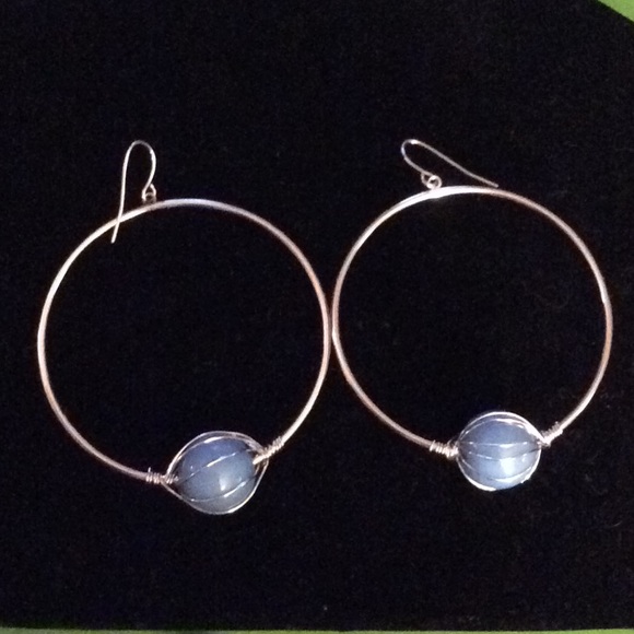 Jewelry - 🌹Silver tone caged bead hoops